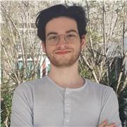 Laureato in Biotecnologie con esperienza svolge lezioni su argomenti di biologia e per la preparazione per test universitari